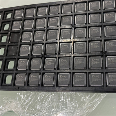 Chip CI XC95144XL-7TQG100C de los componentes electrónicos
